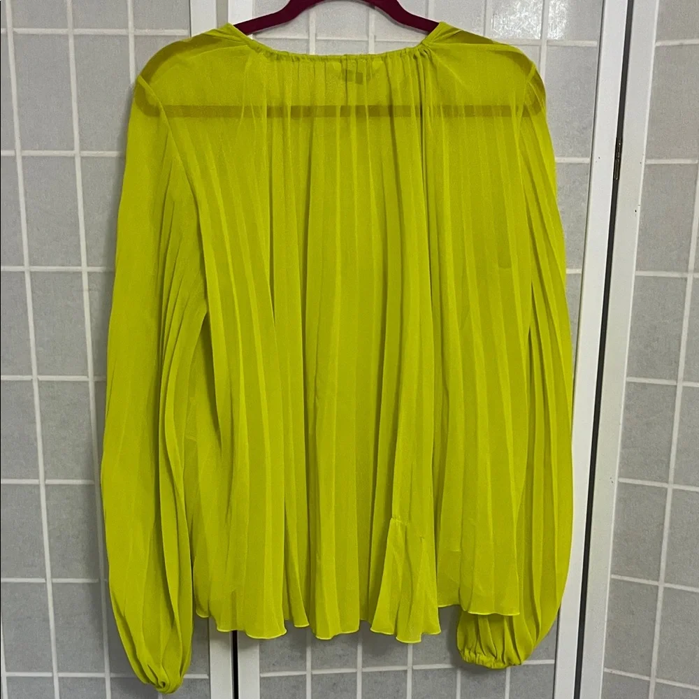 Zara Bright Pleated Blouse lime/yellow color - Picture 8 of 8